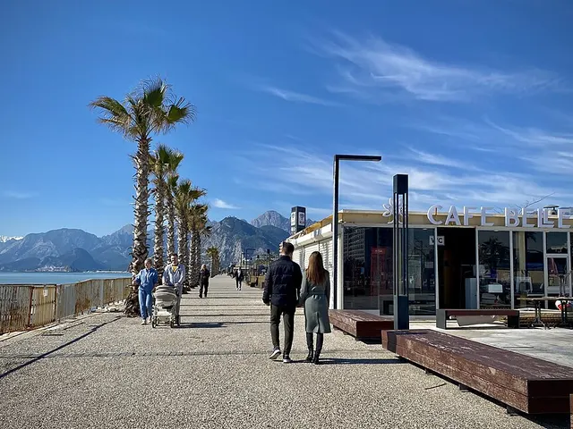 Konyaaltı transfer - Antalya Havalimanı'ndan Konyaaltı bölgesine VIP transfer